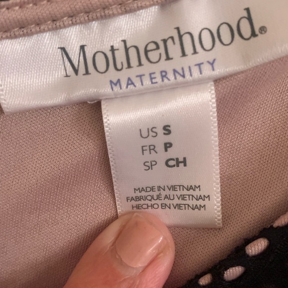 Maternity formal dress. Looked great. Only worn twice. - Picture 3 of 4